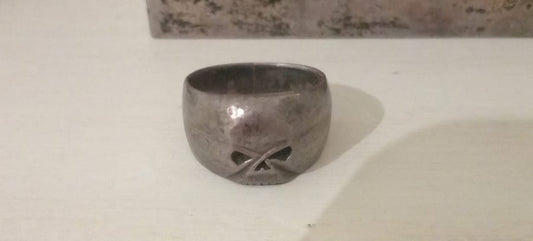 Tarnishing silver