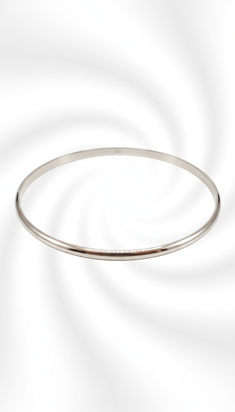 Sterling silver bangle